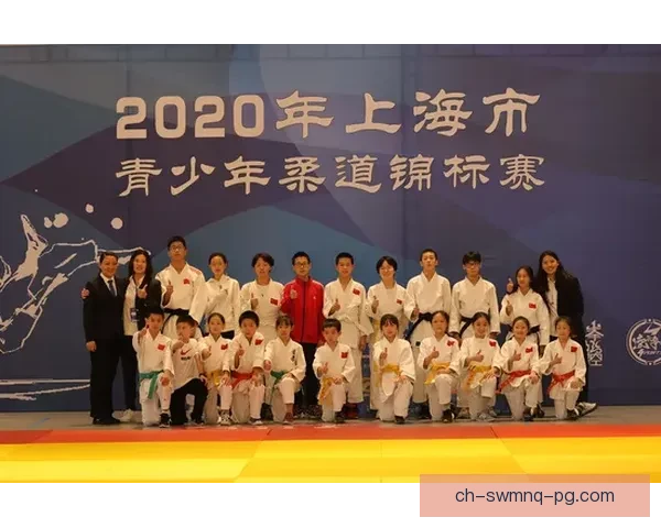 柔道竞技风云：巅峰对决与技艺较量