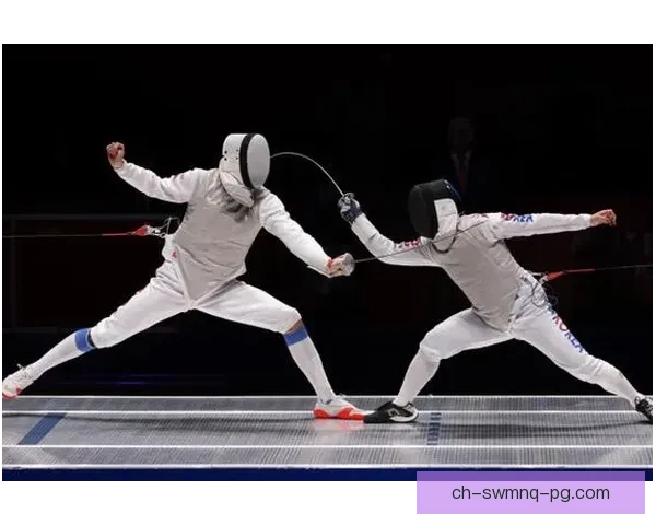 激烈对决！击剑杯赛上的华丽剑术风采