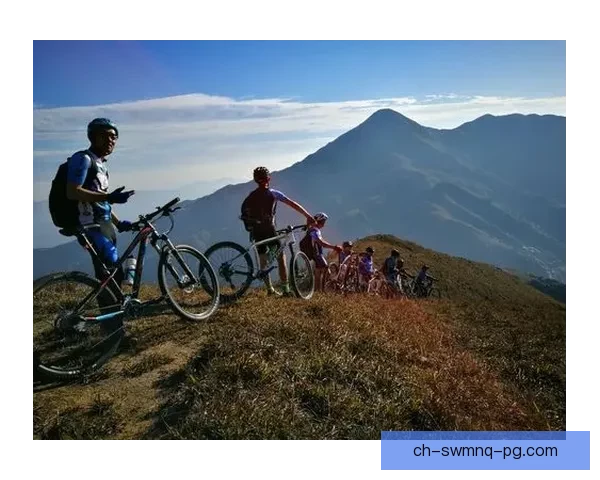 穿越重重山岭，酣畅骑行之旅