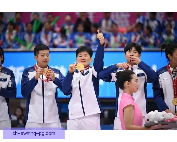 精彩对决，冠军险胜！